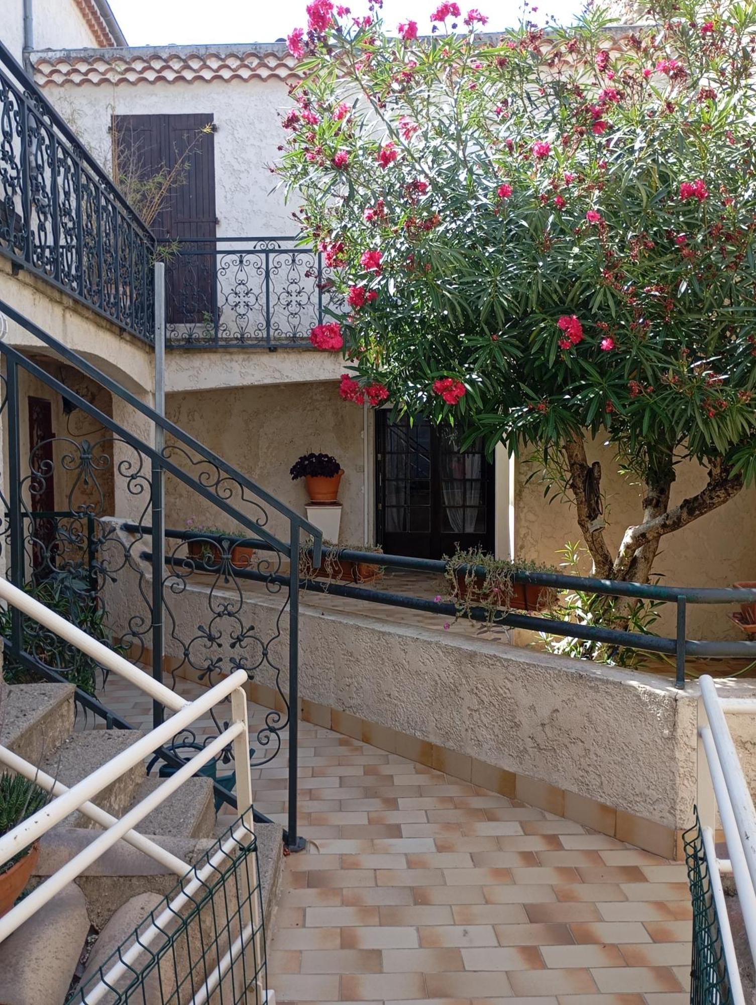 Apartamento Cairenou Location Saint-Martin-dʼArdèche Exterior foto