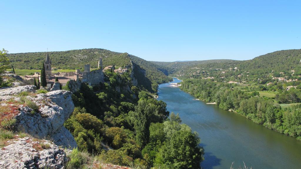 Apartamento Cairenou Location Saint-Martin-dʼArdèche Exterior foto